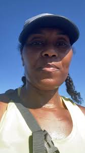 The way you show up for your body in the gym is the same way you need to  show up for your career—with clarity, consistency, and the courage to  stretch. Happy Saturday!💪🏾☀️💛, #StretchYourself ...