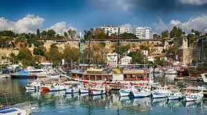 Die malerische hafenstadt, welche vor 3500 jahren erstmals besiedelt wurde, zieht dank ihrer feinen sandstrände und historischen sehenswürdigkeiten ganzjährig besucher aus aller welt an. Turkische Riviera Urlaub In Der Region Antalya