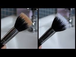 how to clean makeup brushes easiest