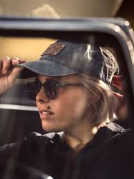 Dad Cap washed mit geprägtem Lederpatch Vintage