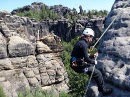 Klettern Im Elbsandsteingebirge Klettertouren In Der Sachsischen Schweiz