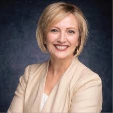 Ellen Baur's Instagram, Twitter & Facebook