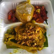 Ayam betutu sudah sangat dikenal masyarakat luas, namun di bali olahan tersebut berbeda karena dibuat dengan bumbu bernama base genep. Ayam Betutu Khas Bali Home Facebook