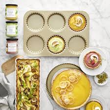 We did not find results for: Williams Sonoma Goldtouch Tart Pan With Removable Bottom Williams Sonoma