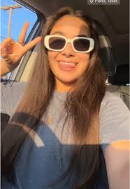 Hailey Estrada Daily Vlog