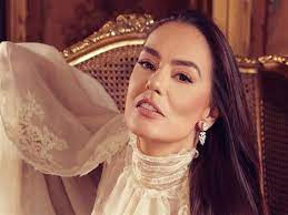 أصدرت الفنانة المصرية، شريهان، أول تعليق لها على عودتها إلى المسرح بعد غياب 20 عاما، في مسرحية بعنوان كوكو شانيل. Wdnzjhfoqad68m