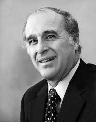 James D. Travis, Whose TV Ad Helped Re-elect Reagan, Dies at 83