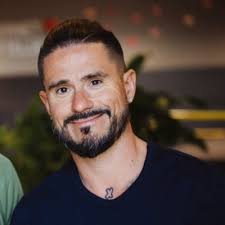 Vi är stolta att presentera vår nya medarbetare Rene Lobos! Rene har  gedigen erfarenhet av att hjälpa personer ur destruktiva miljöer. Hos oss  blir hans uppdrag att vara aktiv inom vår… |