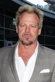 Kin Shriner foto editorial. Imagem de clube, psiquiatra