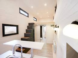 Des Metres Carres Optimises Maison Mini Maison Maison Bois