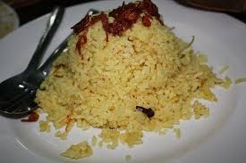 Biasanya menu ini dijual di restoran di sekitar pantai. 7 Jenis Nasi Popular Di Majlis Kenduri Kahwin