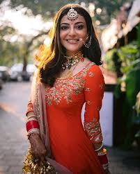 She has established a career in the tamil and telugu film industries and has been nominated for four filmfare awards south. Kajal Aggarwal S Navratna Choker Deserves An Applause Weddingsutra