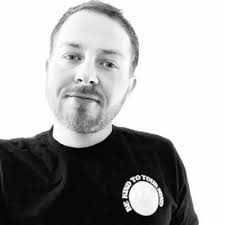 Les Lakewood (@LesLakewood)