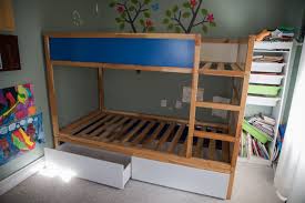 Diy playhouse for our children landchenlust. Hacking The Kura Into A Bunk Bed With Storage Ikea Hackers Kinderschlafzimmer Kinder Zimmer Etagenbett Mit Treppe