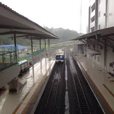Difahamkan, ketika kejadian besi penghadang untuk menutup laluan kereta api tidak berfungsi, tetapi jabatan keretapi negeri sabah (jkns) menempatkan pengawal landasan untuk memastikan semua kenderaan. Photos A Jabatan Keretapi Negeri Sabah Sabah State Railway Department 85 Visiteurs
