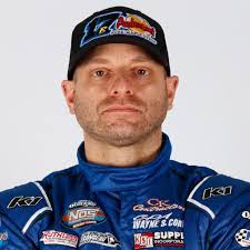 Daniel Hilsabeck's Instagram, Twitter & Facebook