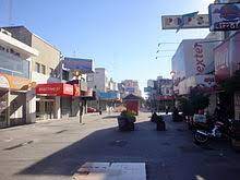 Está ubicado al sur de la ciudad de buenos aires, con la cual limita en una breve sección por el riachuelo (al cruzar el puente de la noria se entra al barrio. Partido De Lomas De Zamora Wikipedia La Enciclopedia Libre