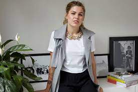 Jun 06, 2021 · on this week's michigan matters. Belle Gibson The Scandal Of The Superinfluencer That Deceived The World With A False Cancer And Its Cure With Natural Therapies Teller Report