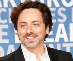 Sergey mikhaylovich brin este un informatician şi om de afaceri american, evreu originar din rusia, cofondator al companiei google, împreună cu lawrence edward „larry page. CunoaÈteÈi Fondatorii Google Èi Istoricul FondÄrii Google