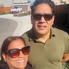 How to get a refund from a catering service after many guests got food  poisoning?