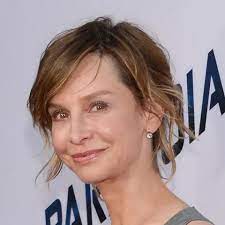The superstar couple were spotted exiting a private plane in la on monday, and were joined by their three rescue pups. Calista Flockhart Aktuelle News Infos Bilder Bunte De