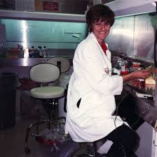 Mar 08, 2021 · for more than 40 years, biochemist katalin karikó researched synthetic messenger rna (ribonucleic acid), or mrna — a genetic code. This Is Katalin Kariko In The 1990s She Came Up With A New Way To Treat Diseases By Inducing The Body To Develop Its Own Antibodies She Was Demoted Doubted And Rejected