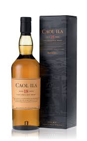 Les 10 Whiskies Tourbes Incontournables Le Blog De La Maison Du Whisky Lmdw Vins Et Spiritueux Whisky Bouteille Whisky