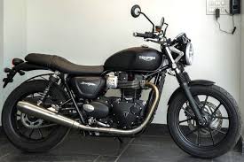 Bikes in pune can be hired on hourly, daily , weekly and monthly pricing. Buy Used Triumph Street Twin Bikes For Sale In Pune Maharashtra