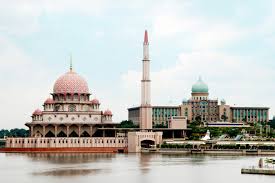 Video ini adalah tugasan berkumpulan bagi subjek penghayatan etika dan peradaban (mpu 31072). 10 Masjid Tercantik Di Malaysia Eztakaful