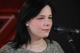 Pametu vidusskolu, jo riebjas mācīties!” “X Faktora” priekšatlasē izceļas  dumpiniece no Liepājas