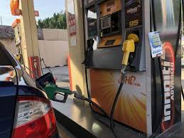 Minyak enjin yang cair dan tidak cukup kelikatan boleh menyebabkan stres ke atas enjin. Norma Baharu Mengisi Minyak Kereta Gohed Gostan