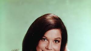 Robert levine is mourning the loss of his wife of more than 33 years, mary tyler moore, but he is. Postscript Mary Tyler Moore The New Yorker