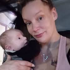 Amber Levan's Instagram, Twitter & Facebook