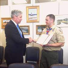 Sheldon whitehouse is the author of captured (4.18 avg rating, 148 ratings, 26 reviews, published 2017), on virtues (4.16 avg rating, 25 ratings, 3 revie. Sheldon Whitehouse On Twitter Proud Of This Young Man Sebastian An Eaglescout Ri Er Who S In Dc To Present A Boyscouts Report To Barackobama Http T Co Qhbp9a1elf
