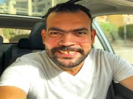 .يَنْزِلُ الدَّجَّالُ فِي هَذِهِ السَّبَخَةِ بِمَرِّ قَنَاةَ واد في المدينة ، فَيَكُونُ أَكْثَرَ مَنْ يَخْرُجُ إِلَيْهِ النِّسَاءُ ، حَتَّى إِنَّ الرَّجُلَ لَيَرْجِعُ إِلَى حَمِيمِهِ وَإِلَى أُمِّهِ وَابْنَتِهِ وَأُخْتِهِ وَعَمَّتِهِ ، فَيُوثِقُهَا رِبَاطًا مَخَافَةَ أَنْ تَخْرُجَ. Ø®Ø§Ù„Ø¯ Ø¹Ù„ÙŠØ´ ÙŠÙ†Ø´Ø± ØµÙˆØ± Ù…Ø¹ Ø§Ø¨Ù†ØªÙ‡ Ù…ÙŠÙ…Ø§ ÙˆÙŠØ¹Ù„Ù‚ Ø§Ù„Ø£Ø¨ Ù‡Ùˆ Ø³Ù†Ø¯ Ù…ØµØ±Ø§ÙˆÙ‰