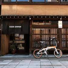 いよいよ北陸新幹線開通 城下町の風情が残る 金沢 の魅力をご紹介 キナリノ ファサード 金沢 町家
