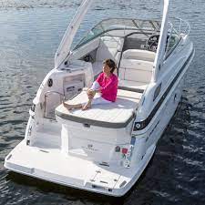 One of silver streak's original cruisers, the cuddy cabin comes with a fully insulated, painted cabin and dinette. 28 Express Regal Boats Overview