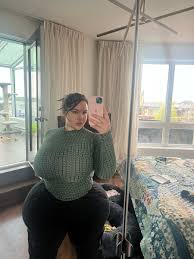 Revel in Mia Saaoud's booty and leave wanting everything