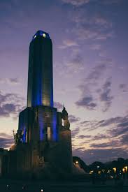 El monumento histórico nacional a la bandera se alza en el sitio donde el general manuel belgrano izó por primera vez la bandera nacional, el 27 de febrero de 1812. 13 Ideas De Monumento A La Bandera En 2021 Monumento Ciudad De Rosario Argentina