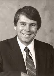 Roger Odell's Instagram, Twitter & Facebook