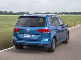 Der touran ist serienmäßig mit fünf sitzen ausgestattet, als ersatzteile für den touran i wird es aber immer noch geben. Der Neue Vw Touran Fahrbericht Auto Motor At