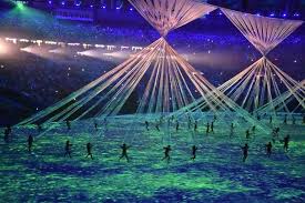 Un moulin à eau, l'un des éléments de la cérémonie d'ouverture des jo, peu avant le début du spectacle. Jo2016 Une Ceremonie D Ouverture Lumineuse Et Porteuse D Espoir Video Vsd
