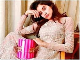 Divya kumar & asees kaur: Janhvi Kapoor Lesser Known Facts About Jhanvi Kapoor