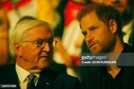 4,300 Frank Harry Stock Photos, High-Res Pictures, and Images