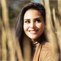 Kenya Lopez's Instagram, Twitter & Facebook