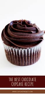 Les Meilleurs Cupcakes Au Chocolat Decadents Moelleux Et Faciles A Cuire Carol Recetteschoc En 2020 Recette Cupcake Recette Cupcake Chocolat Recette Gateau Chocolat
