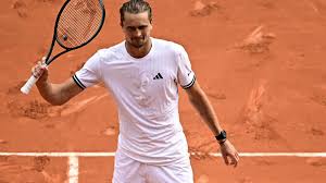 Zverev and Jódar in action at Roland Garros