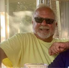 What are great spots for family photos and local bakeries in Pensacola  Beach?