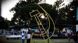 Esmiúça os sufrágios (2009), gato fedorento: Disregarded Distance In Avante To See Ricardo Araujo Pereira