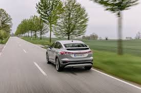 Als audi a3 (interne typbezeichnung 8y, interne modellbezeichnung au380) wird ein seit 2020 erhältliches kompaktklassemodell und vierte generation des a3 von audi bezeichnet. Audi Q4 E Tron Sportback 50 Quattro Aus Einem Guss Stern De
